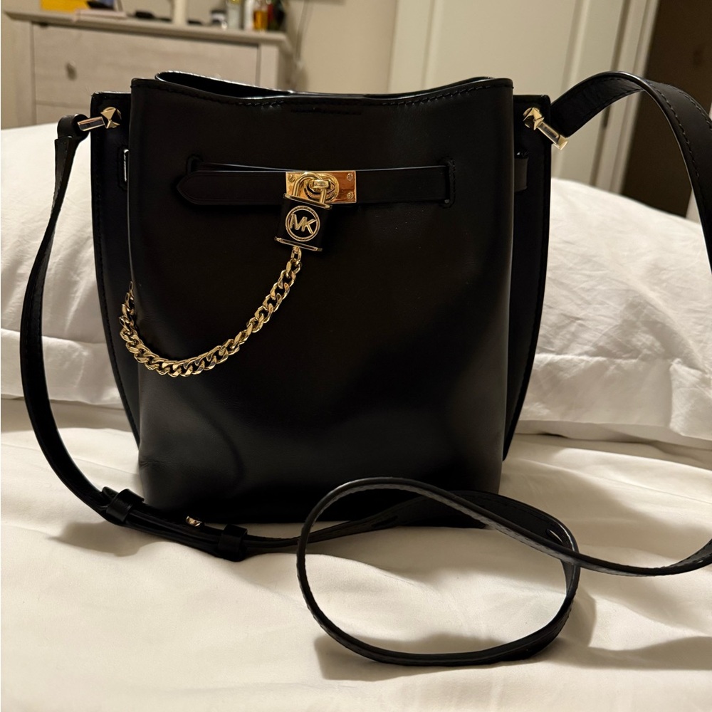 Michael Kors Black Hamilton Legacy Medium Messenger/Crossbody Purse like new